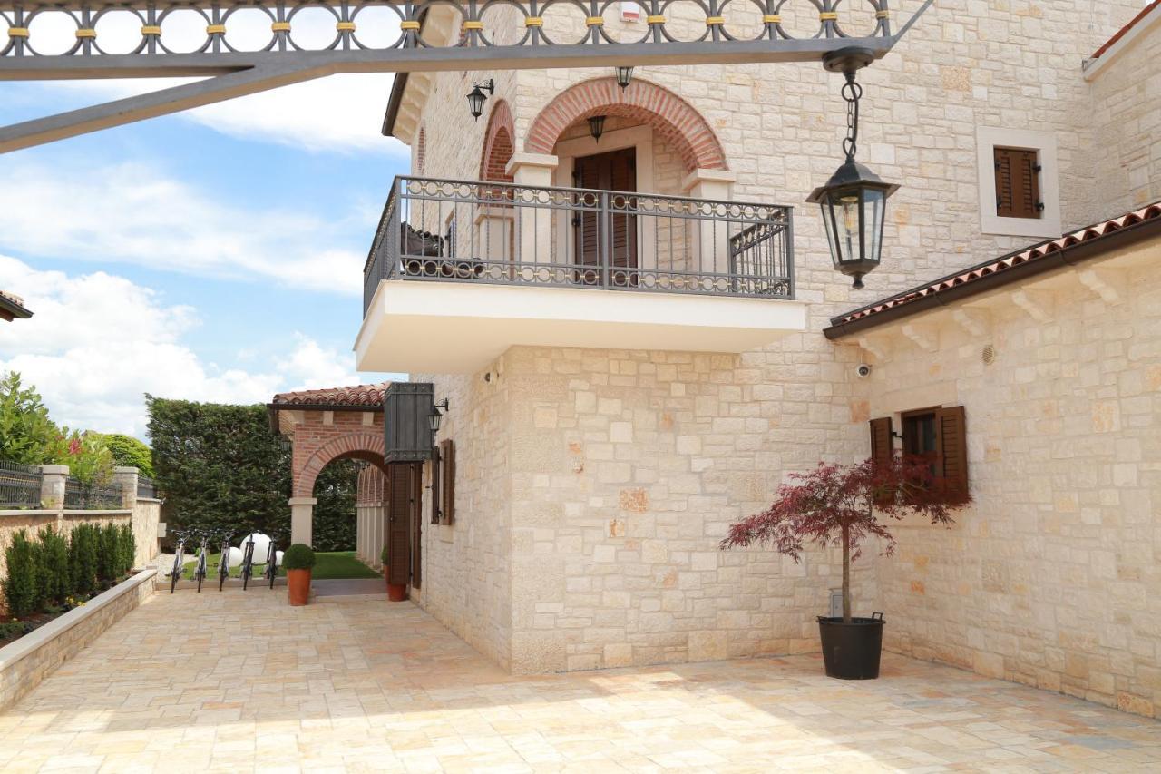 Villa Carolus-Luxurious Istrian Villa Barat  Buitenkant foto