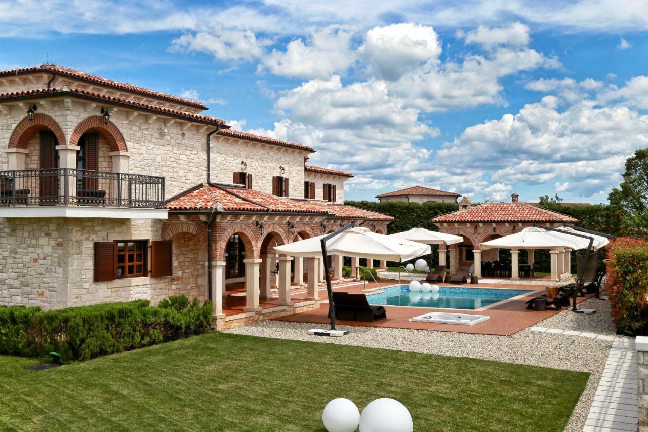 Villa Carolus-Luxurious Istrian Villa Barat  Buitenkant foto