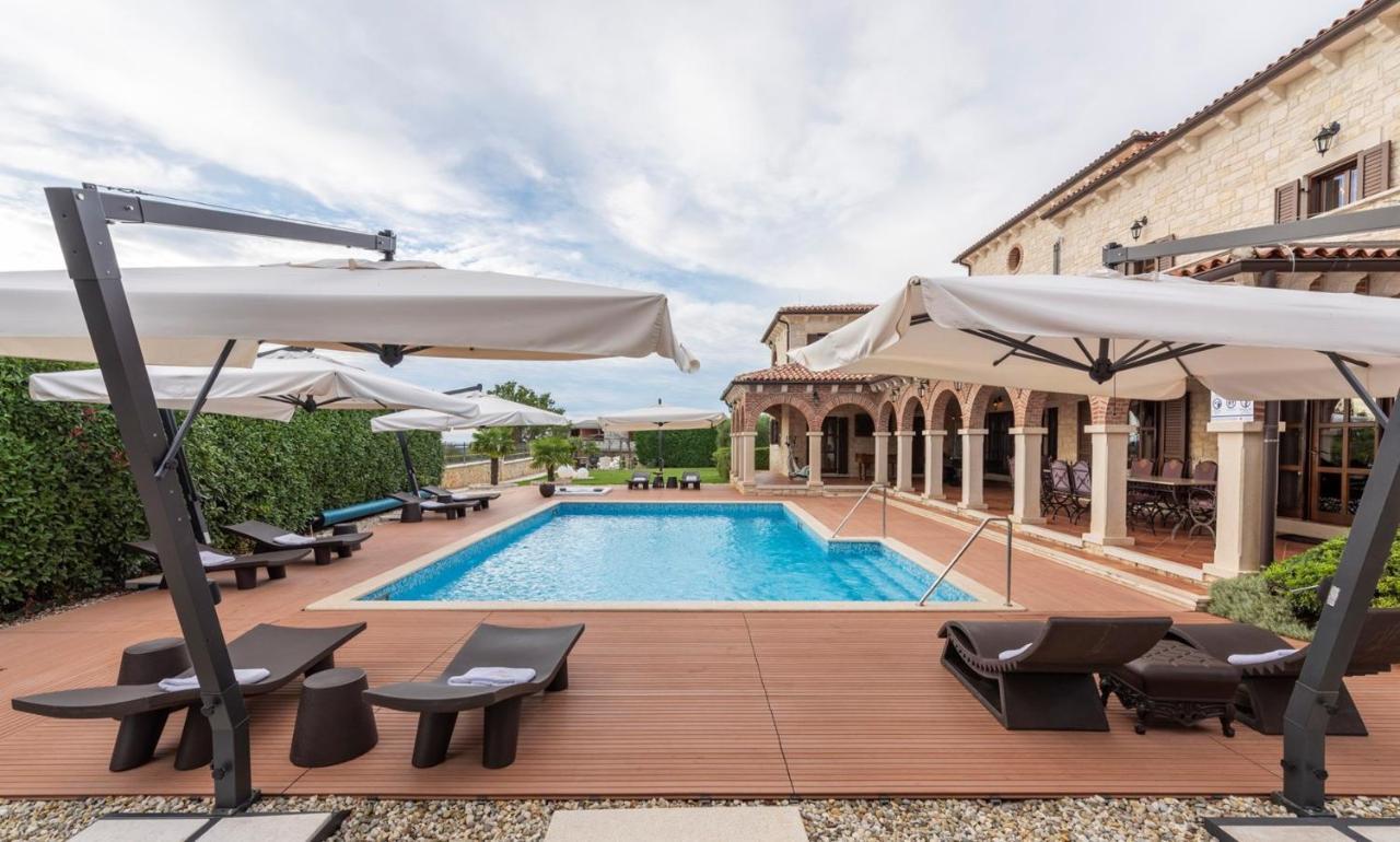 Villa Carolus-Luxurious Istrian Villa Barat  Buitenkant foto