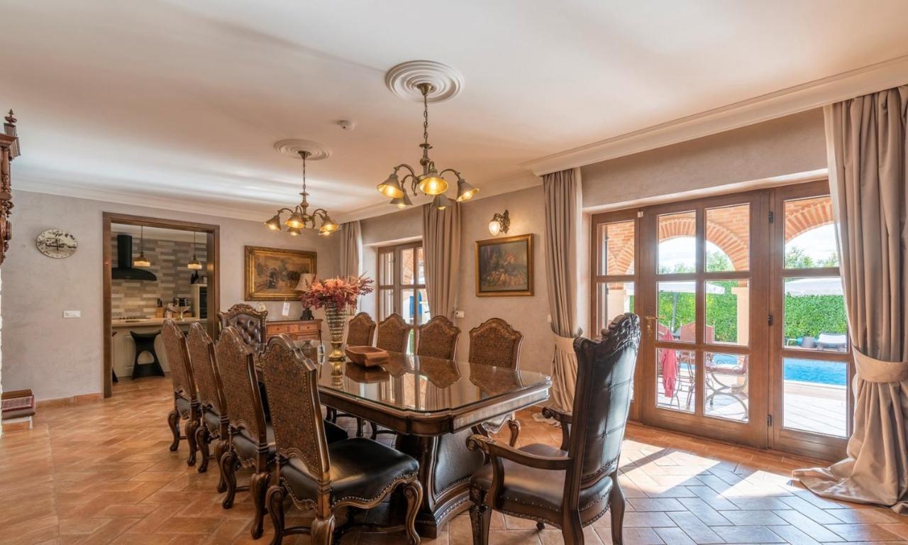 Villa Carolus-Luxurious Istrian Villa Barat  Buitenkant foto