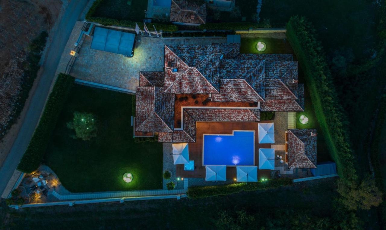 Villa Carolus-Luxurious Istrian Villa Barat  Buitenkant foto