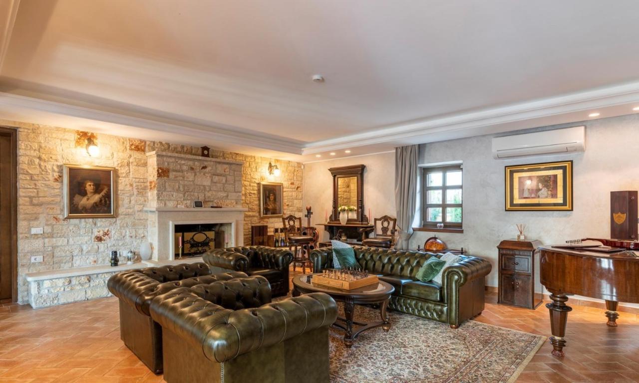 Villa Carolus-Luxurious Istrian Villa Barat  Buitenkant foto