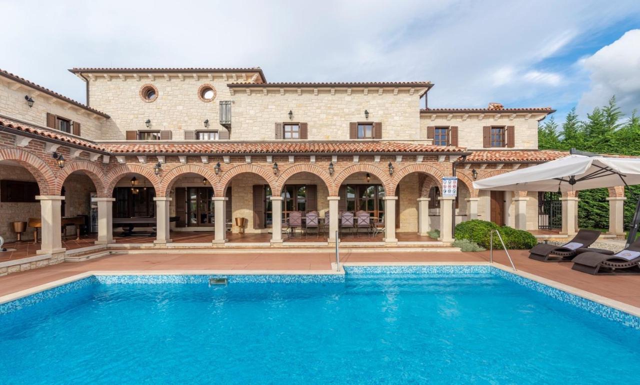 Villa Carolus-Luxurious Istrian Villa Barat  Buitenkant foto