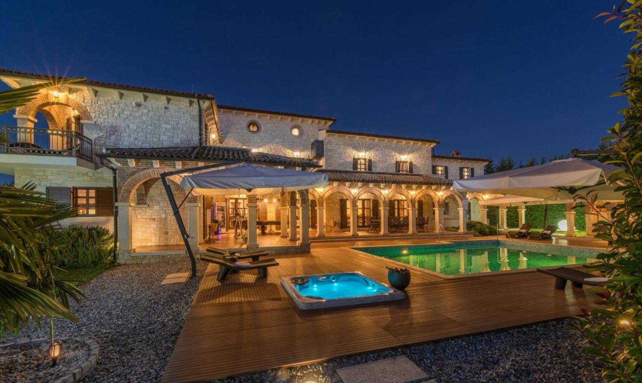 Villa Carolus-Luxurious Istrian Villa Barat  Buitenkant foto