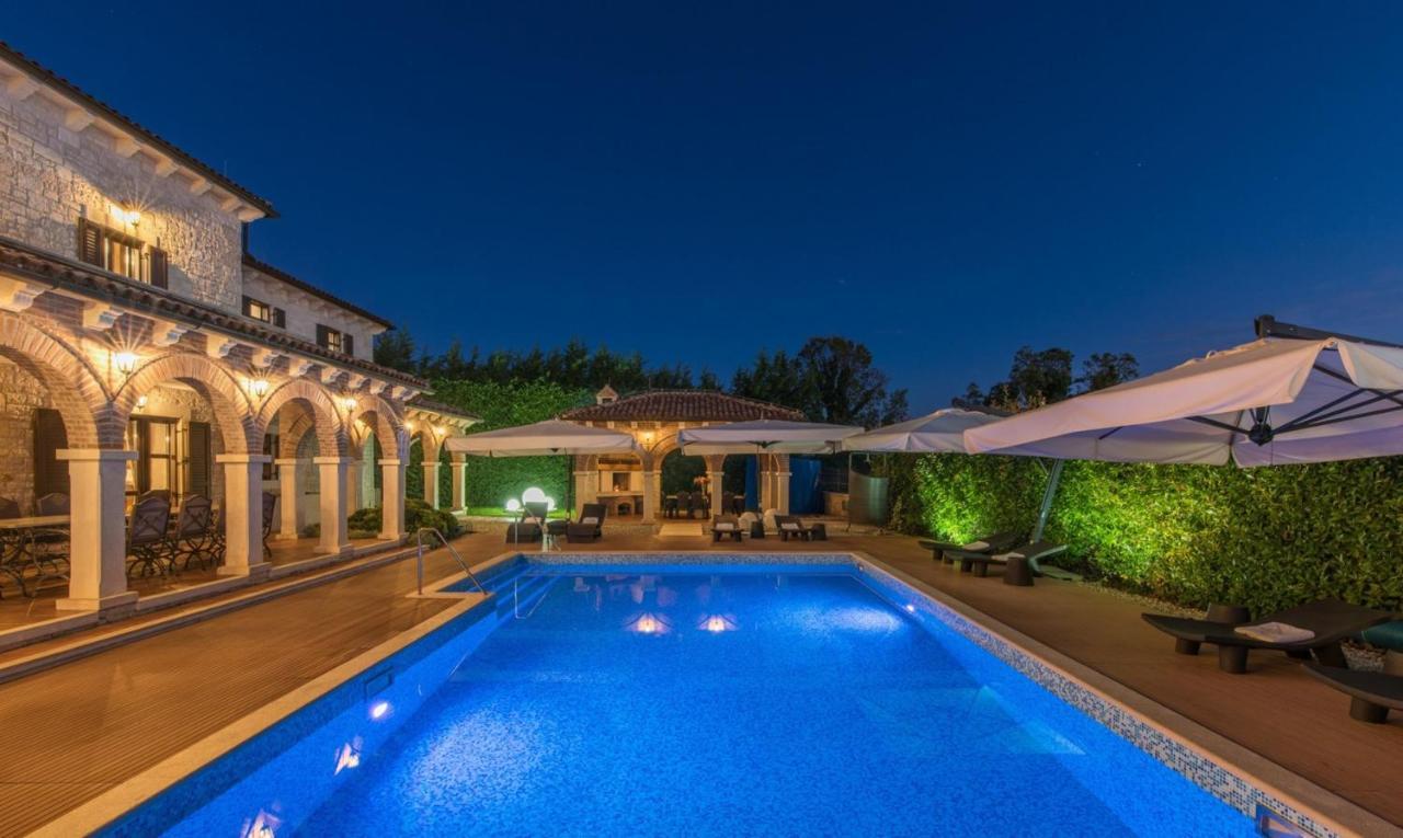 Villa Carolus-Luxurious Istrian Villa Barat  Buitenkant foto