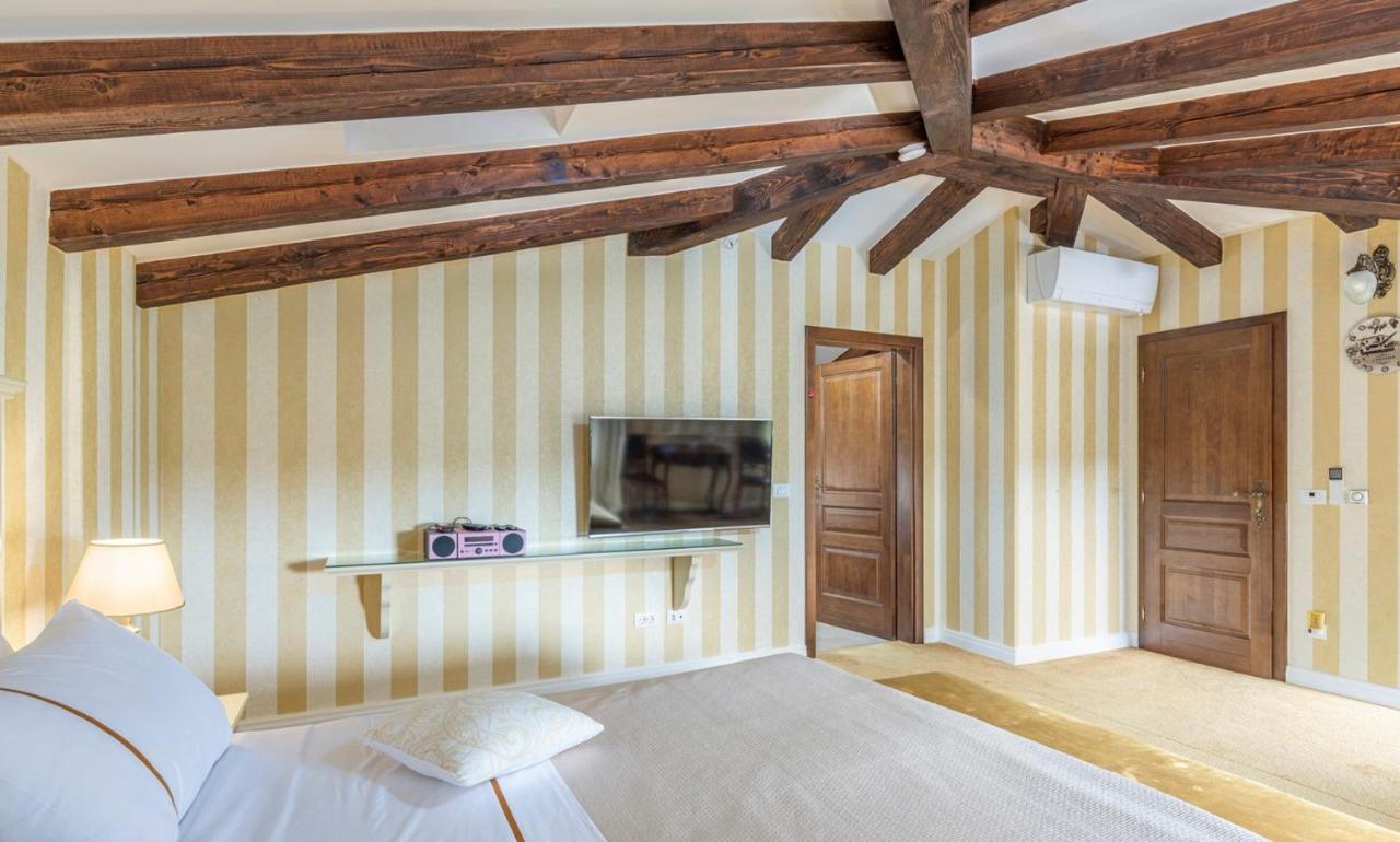 Villa Carolus-Luxurious Istrian Villa Barat  Buitenkant foto
