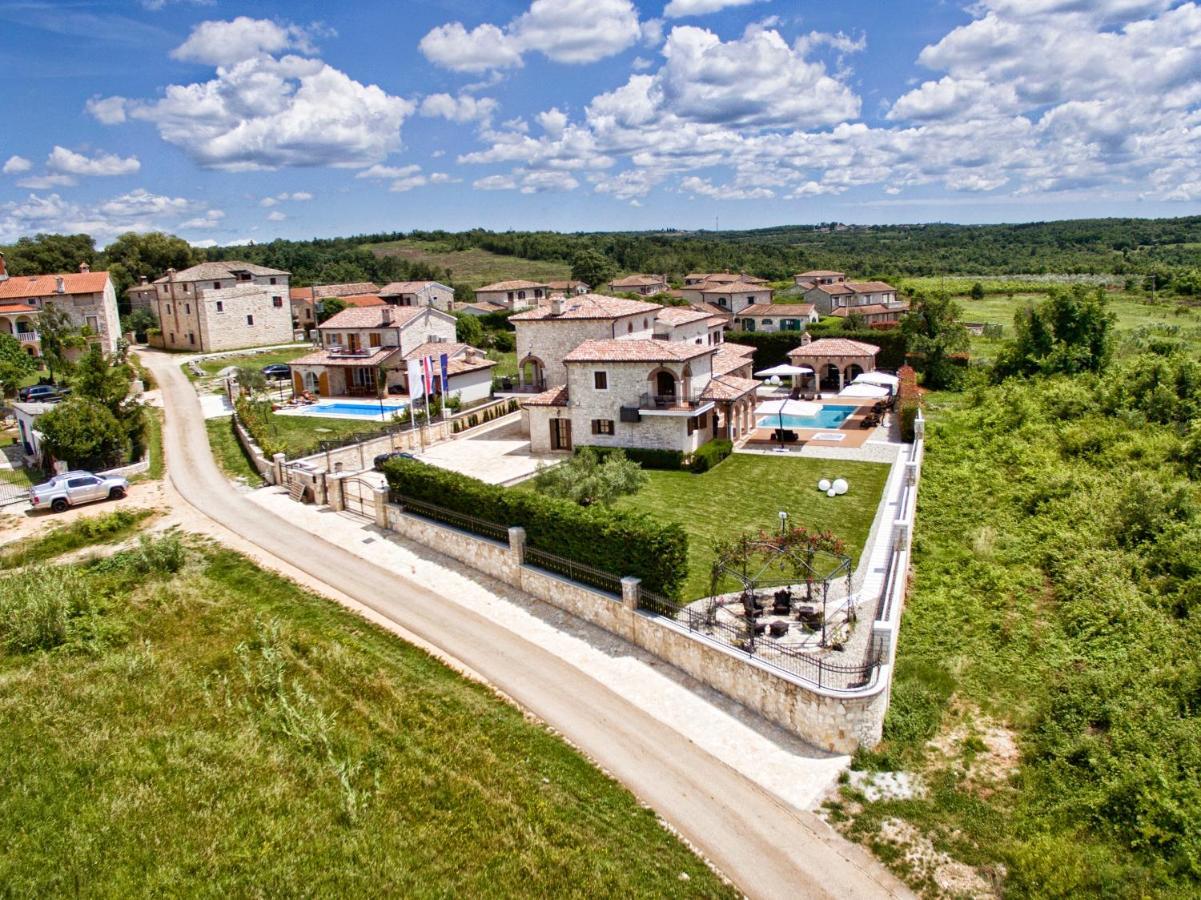 Villa Carolus-Luxurious Istrian Villa Barat  Buitenkant foto
